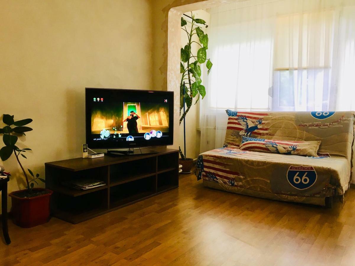 Ferienwohnung Peremohy Avenue 17 Kiew Exterior foto